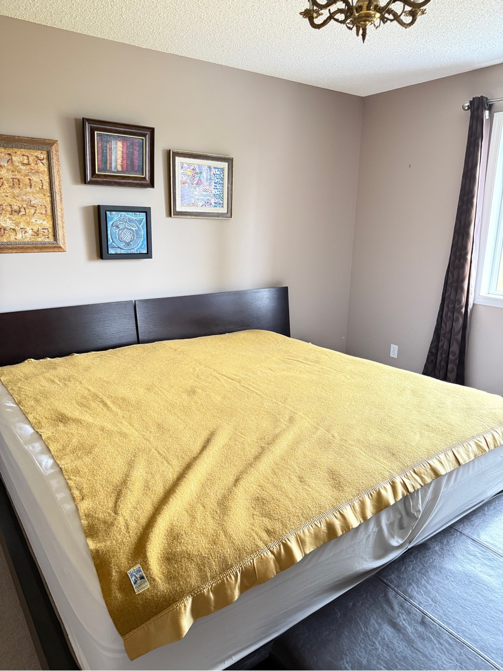 Vintage Kenwood Yellow 100% wool blanket, bedspread, heavy wool blanket 73 x 82